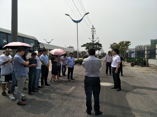 20190628产业园参观.jpg